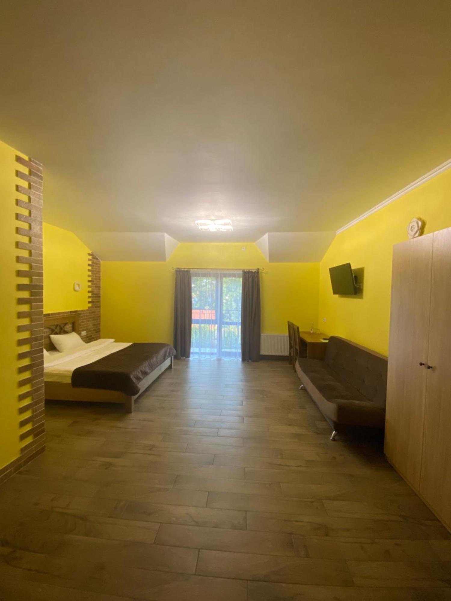 Hotel Maestro Ostroh Exterior foto